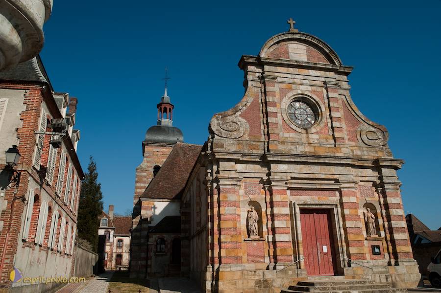 Nom de l'image : D30096342a_(c)Norbert-JUNG — Description :  Chemin de croix à l'église de la Ferté Vidame (28300)